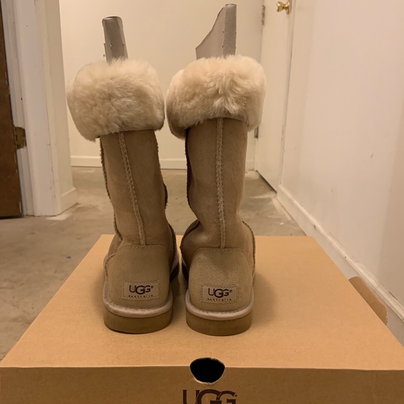 Ugg boots - Picture 2 of 4